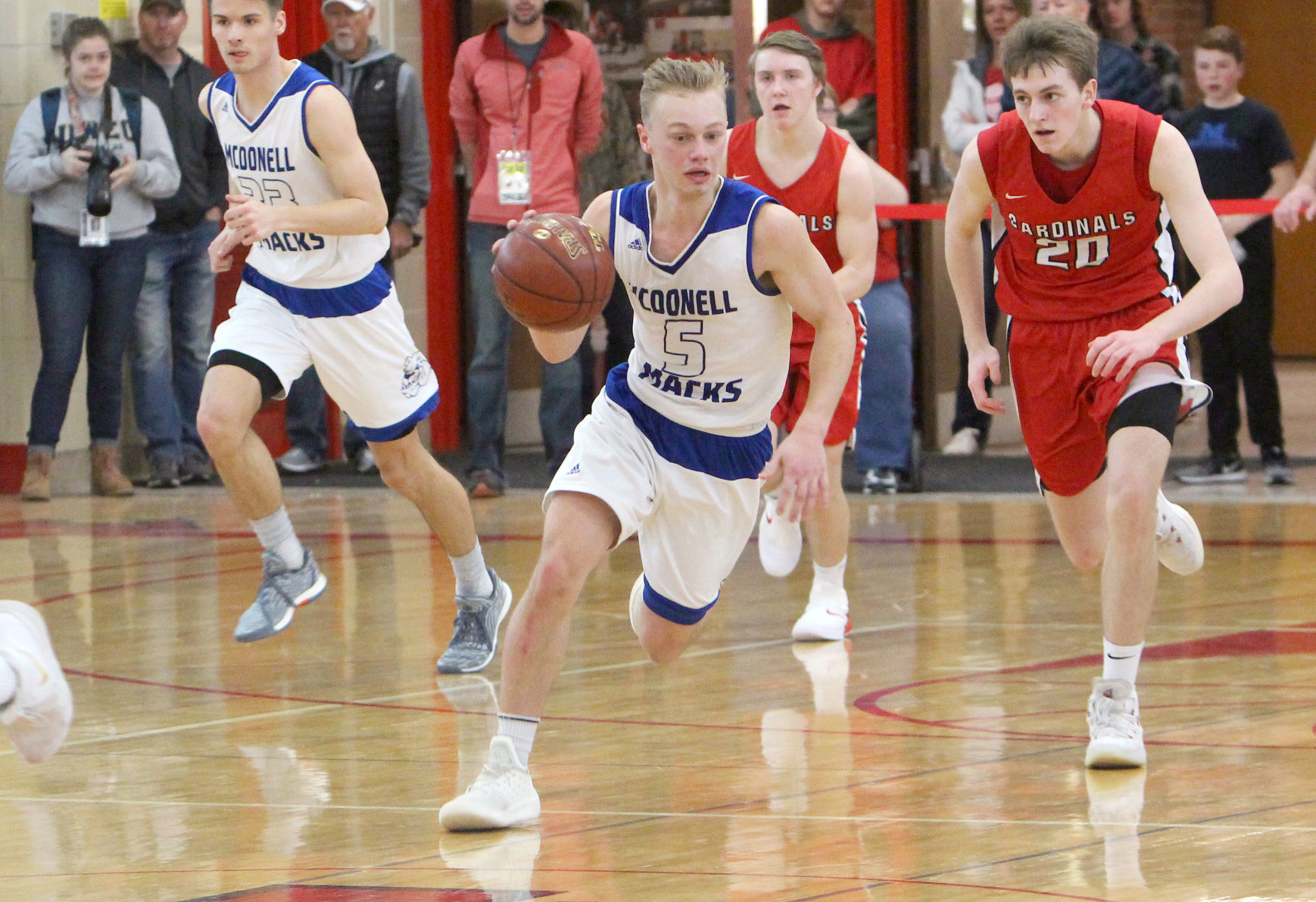 McDonell boys basketball vs Luck at Chi-Hi 3-9-19